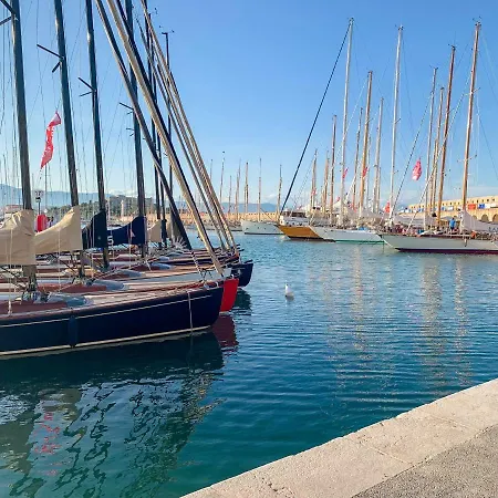 Centre D'antibes, Proche Plages 3 Pieces Climatisees Et Parking * Antibes