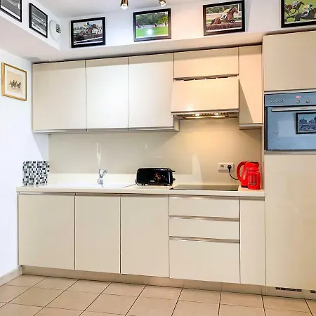 Centre D'antibes, Proche Plages 3 Pieces Climatisees Et Parking Apartman