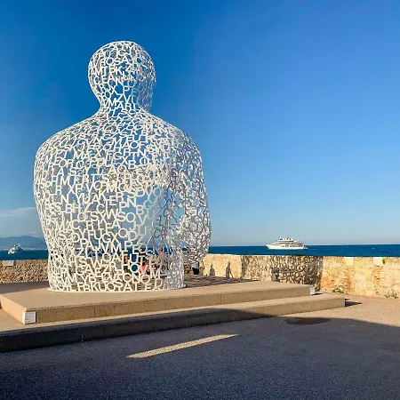 Centre D'antibes, Proche Plages 3 Pieces Climatisees Et Parking アパート