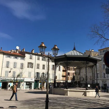 Centre D'antibes, Proche Plages 3 Pieces Climatisees Et Parking アンティーブ