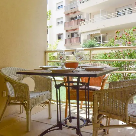Centre D'antibes, Proche Plages 3 Pieces Climatisees Et Parking アパート